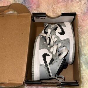Jordan 1 baby - size 2C